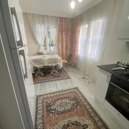 Your In Σπίτι διακοπών Κουσάντασι